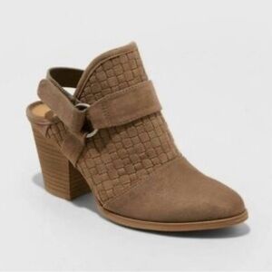 Universal Thread Brown Woven sling Back clog western slip on with back strap